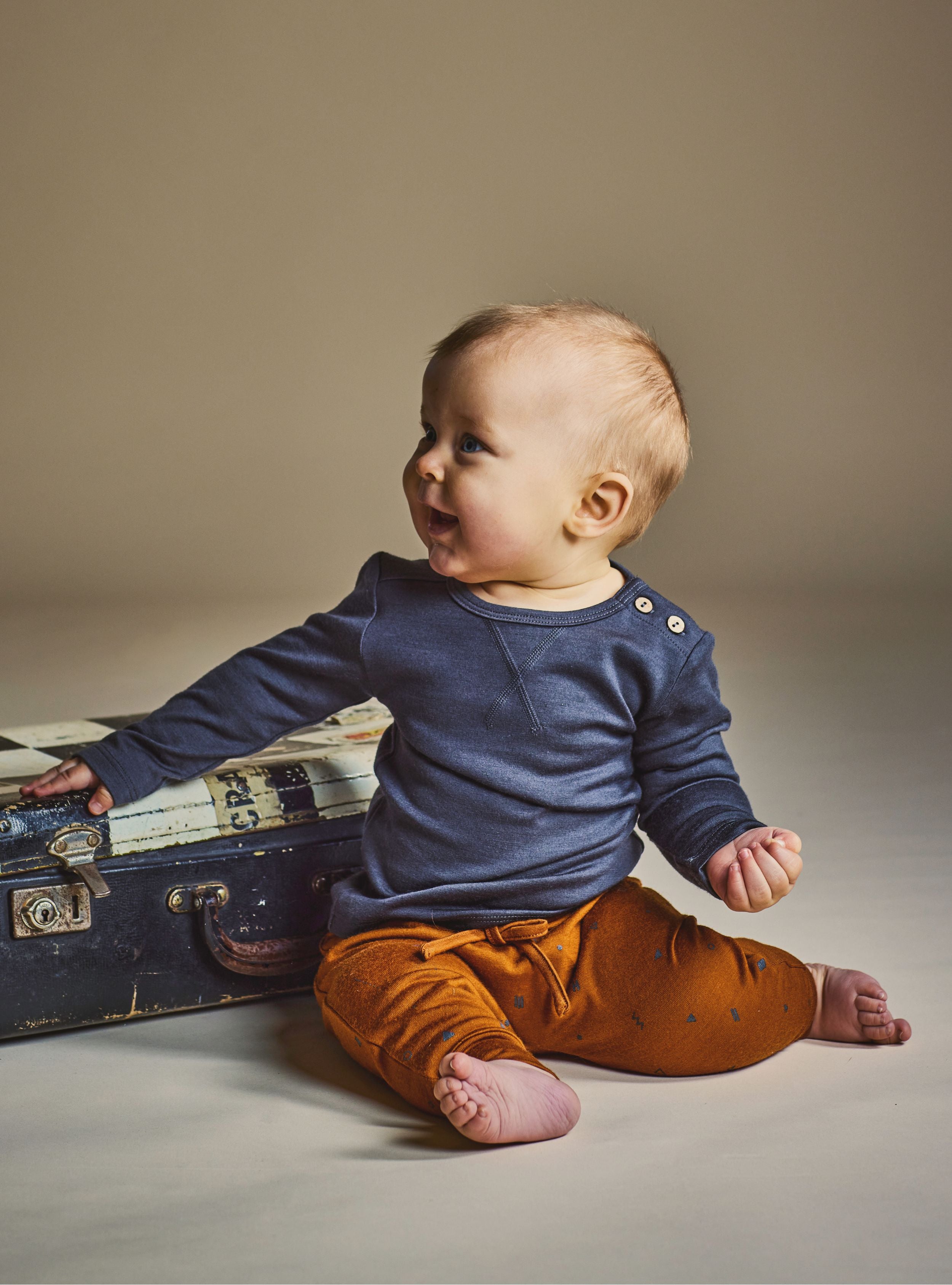 WYATT LONGSLEEVE TOP- Shadow