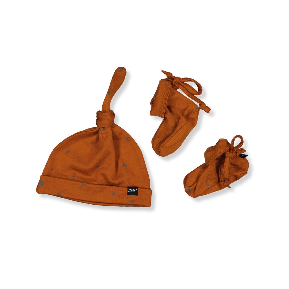 KNOTTED BEANIE AND BOOTIE SET- Rust Elements