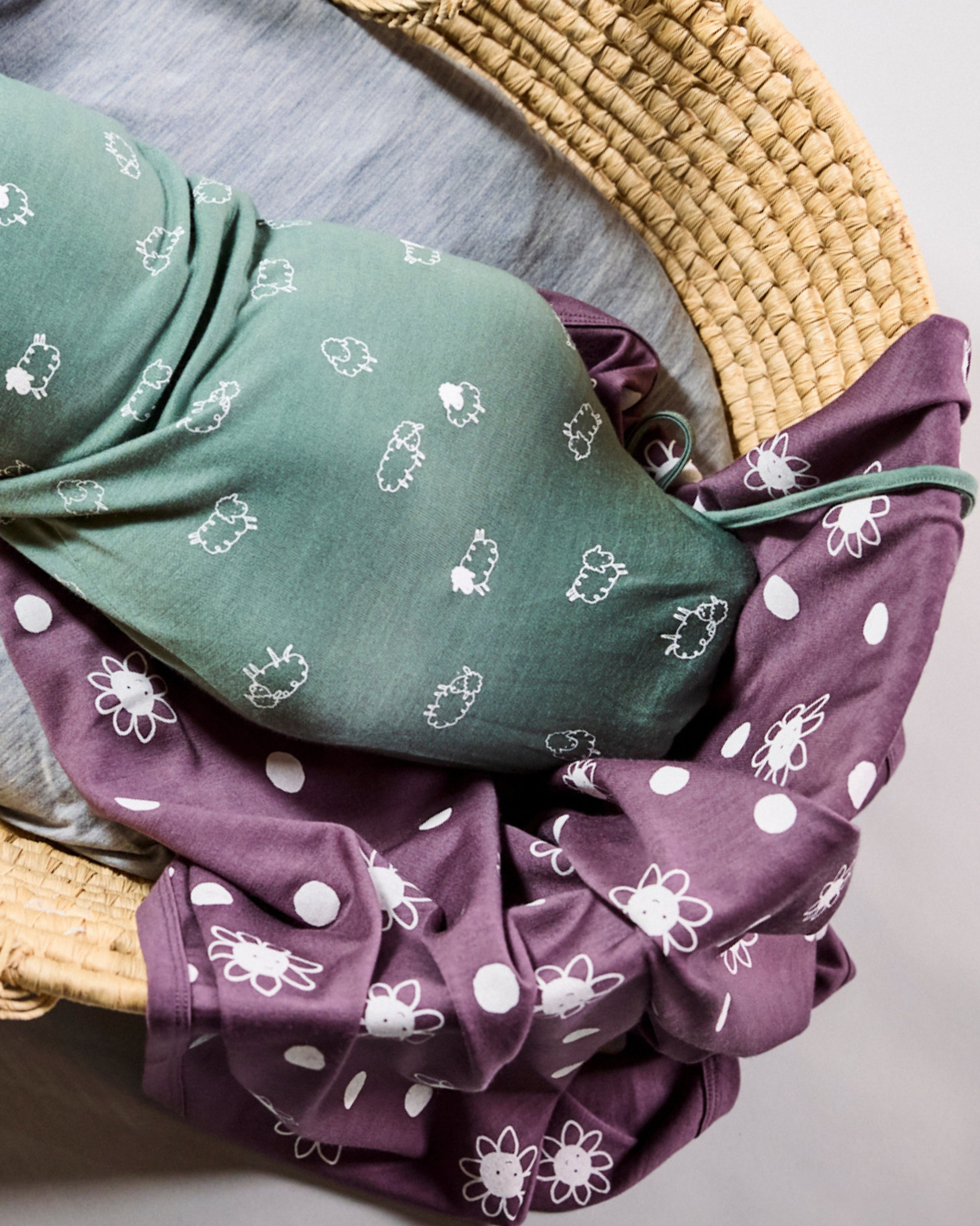 Swaddle Blanket - 100% Merino Wool - Plum Daisy