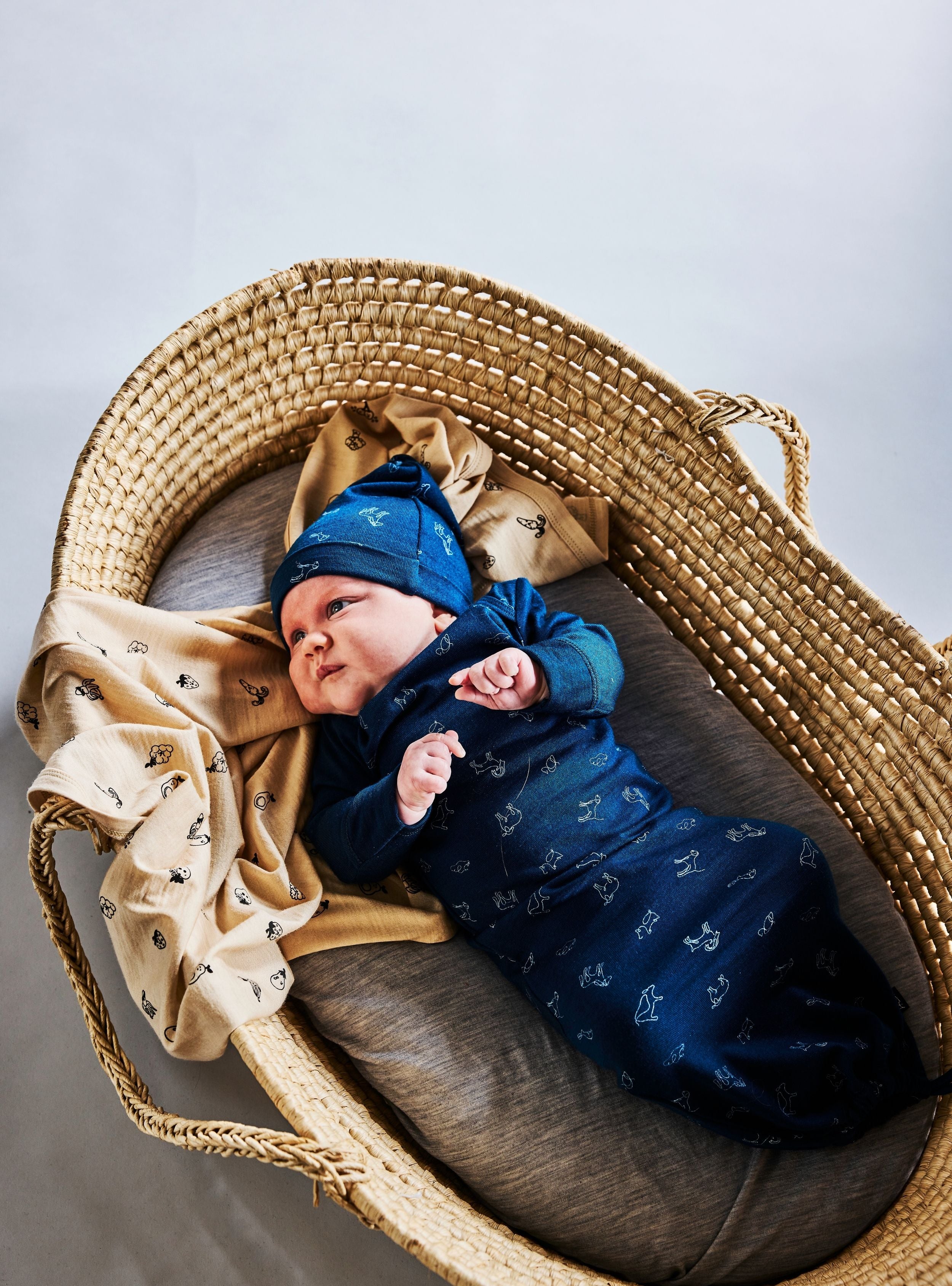 KNOTTED BEANIE & BOOTIE SET - Gibraltar Animal