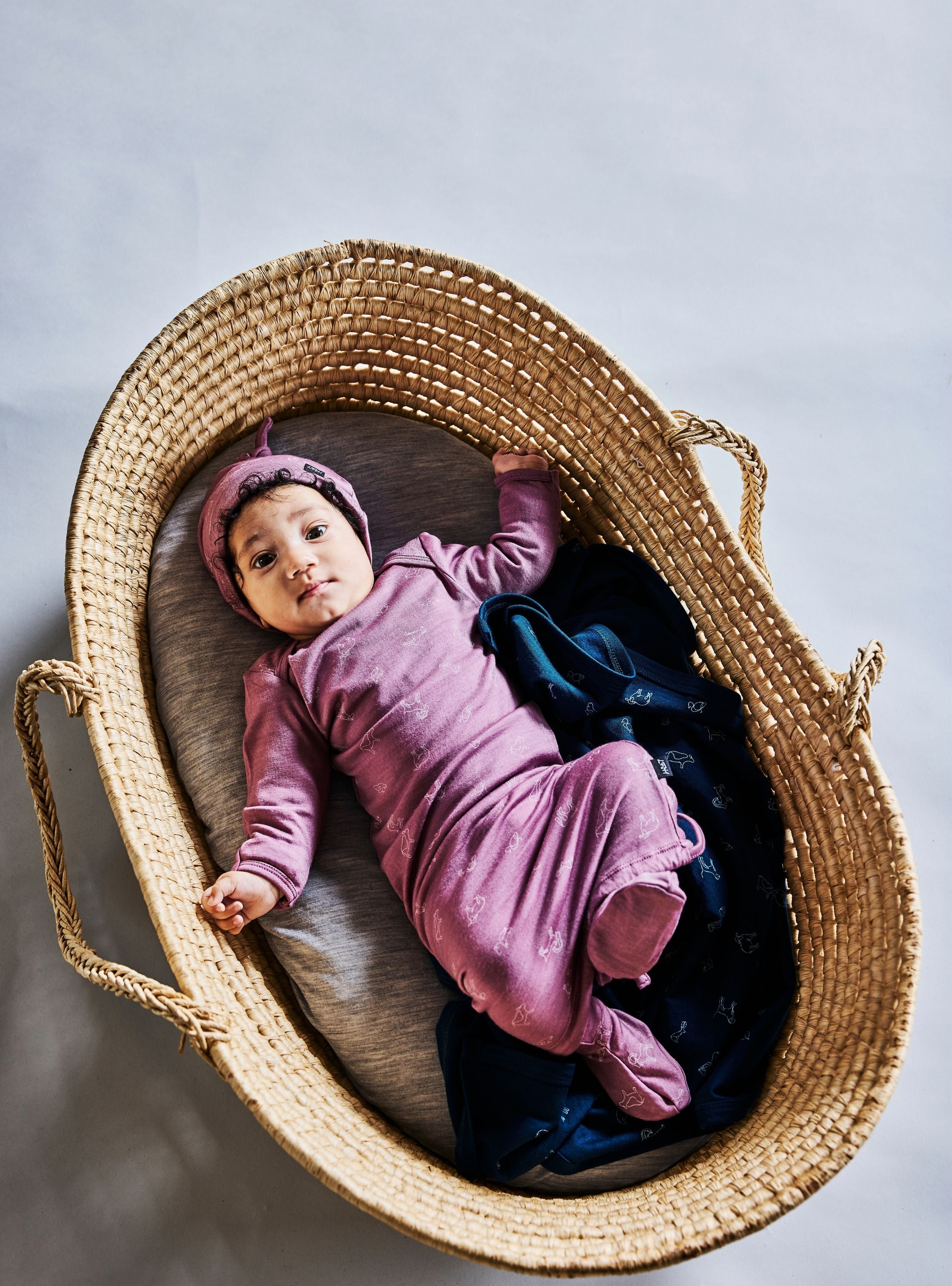 KNOTTED BEANIE & BOOTIE SET - Mauve Animal