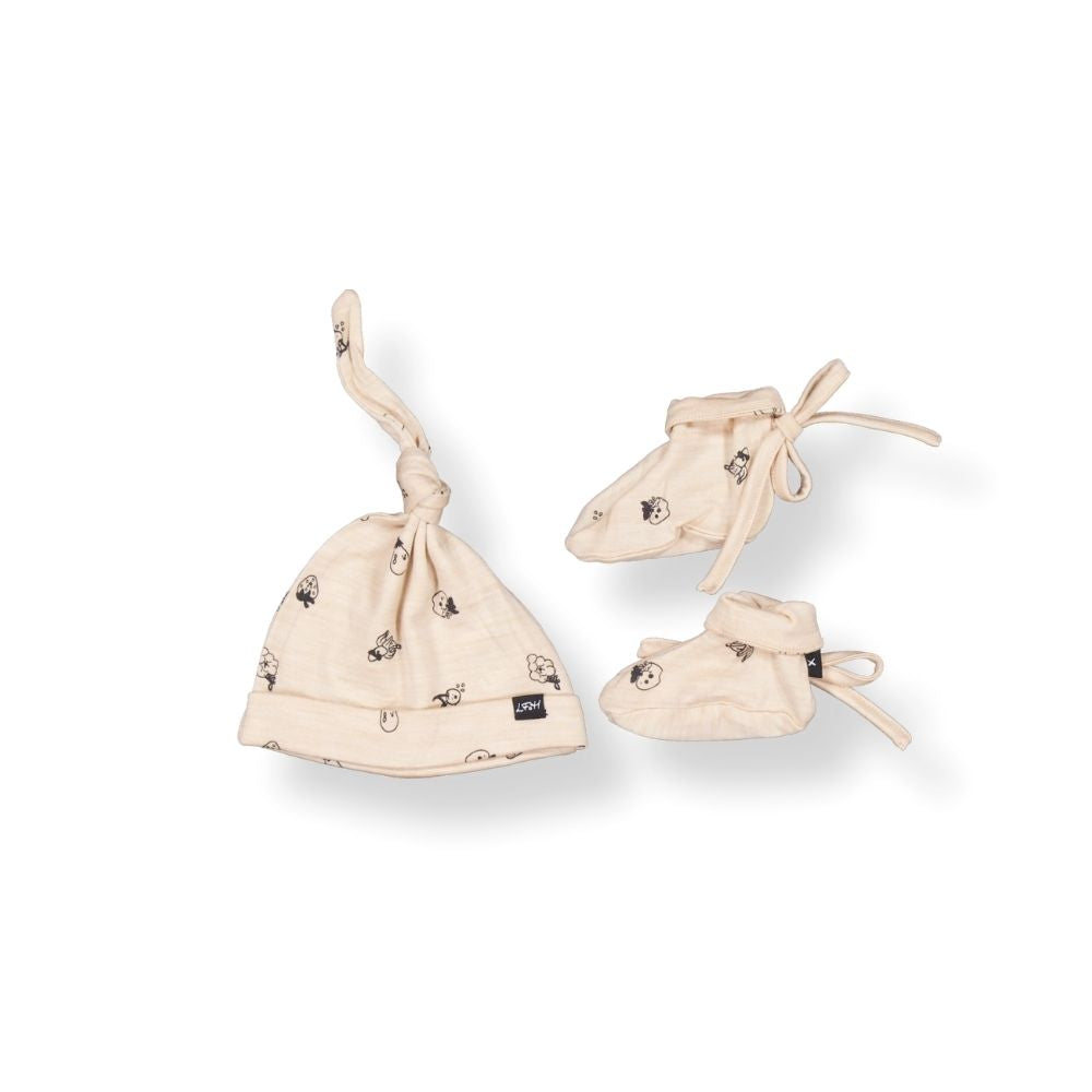 KNOTTED BEANIE & BOOTIE SET - Wheat Fruit'n'Veg