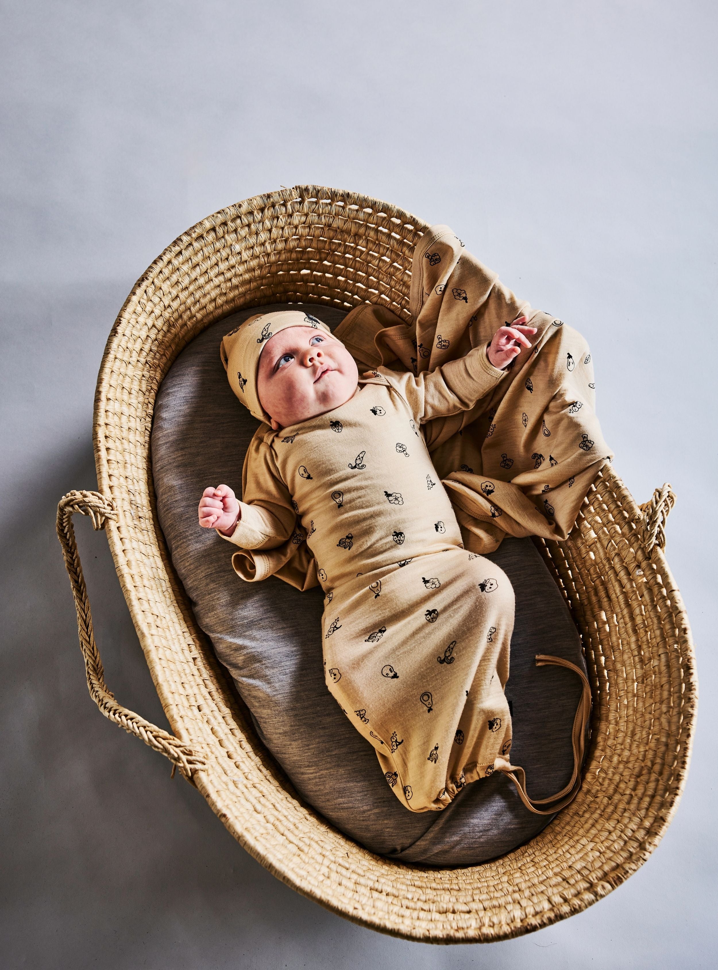 KNOTTED BEANIE & BOOTIE SET - Wheat Fruit'n'Veg