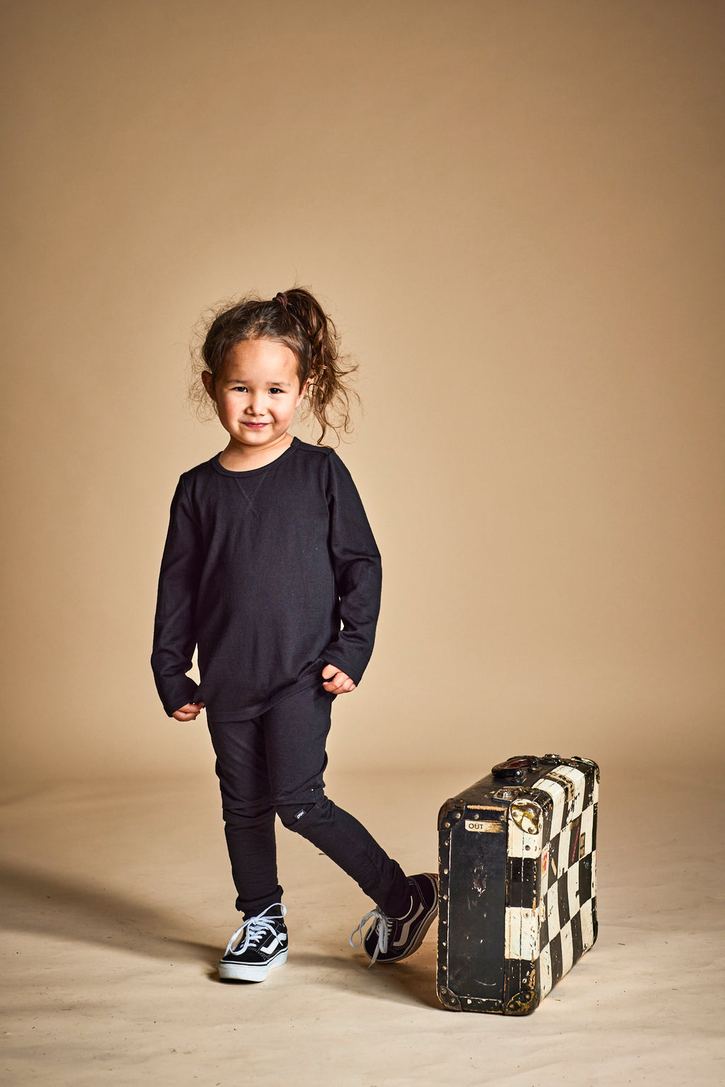 WYATT LONGSLEEVE- Black